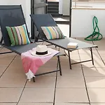 Charming Apartment With Pool And Garage