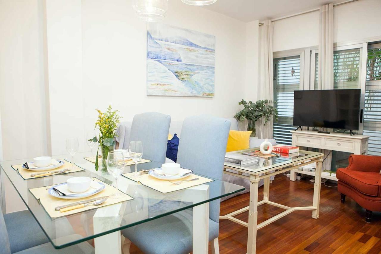Charming With Pool And Garage Appartement *