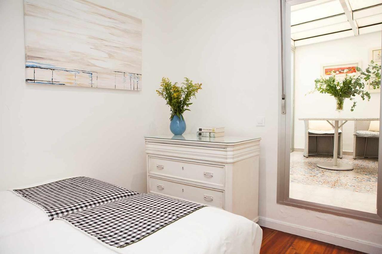 Charming With Pool And Garage Appartement Séville